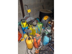 11 Sprayers various + 2 water hoses on hose reel + 1 hose reel without water hose