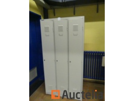 4-metal-cloakroom-cabinets-3-doors-1217062G.jpg