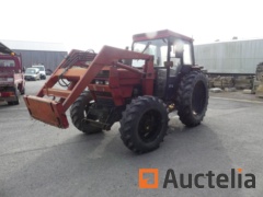 Agricultural tractor 4 x 4 885A