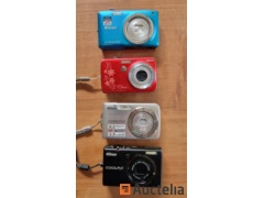 Set of 4 digital cameras