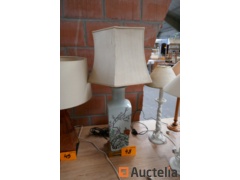 table lamp in porcelain base with drawing flowers